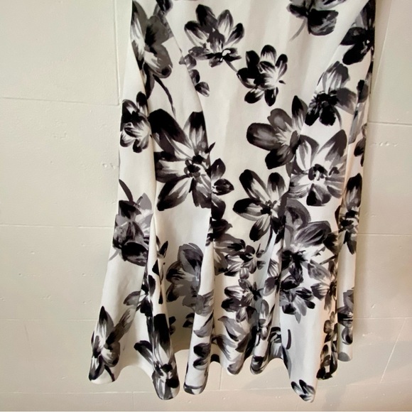 Ralph Lauren Floral Print Dress - Picture 5 of 6